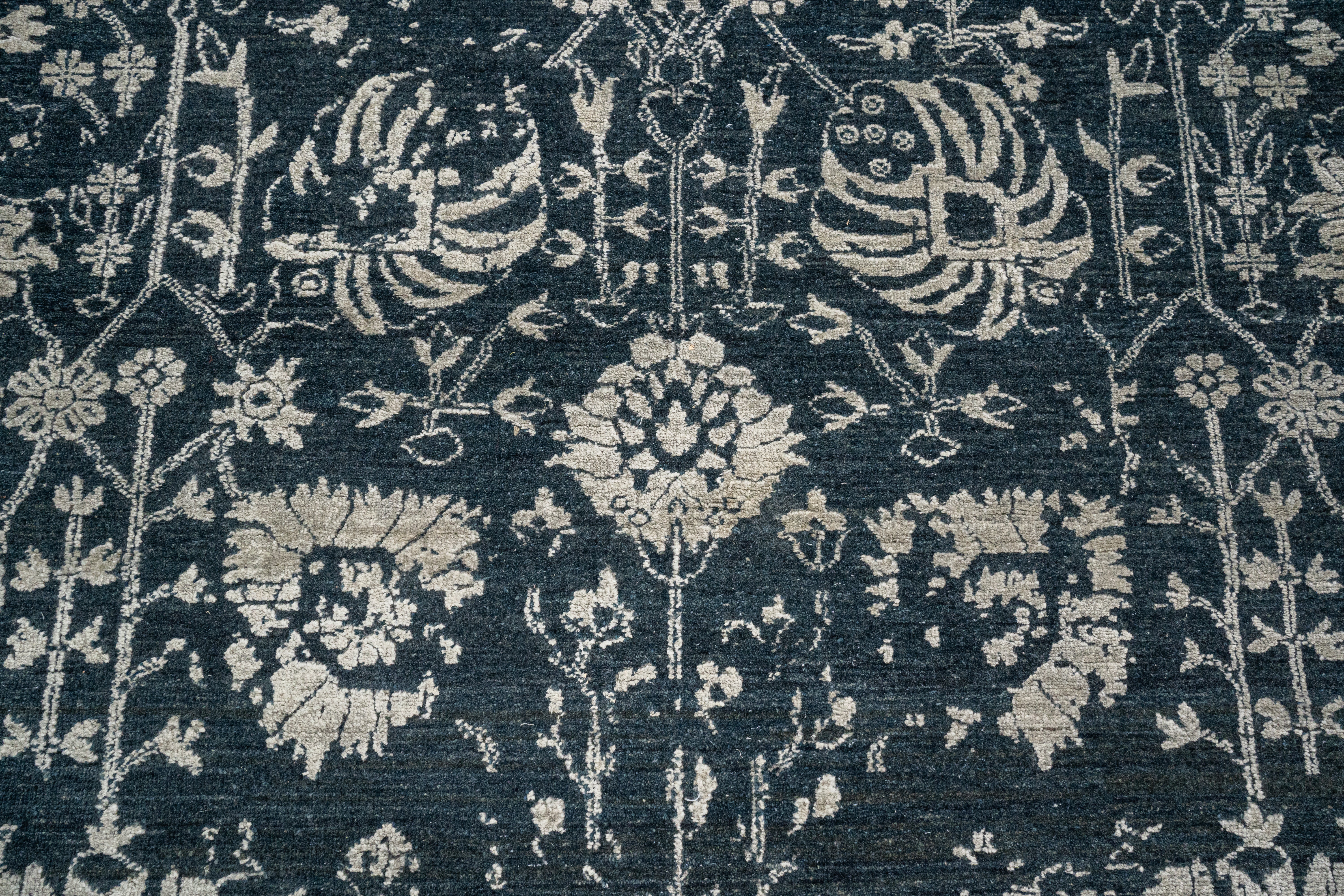 Handknotted Carpet, DIA - 1339 VASE 3, Outer Space & Pastel Gray